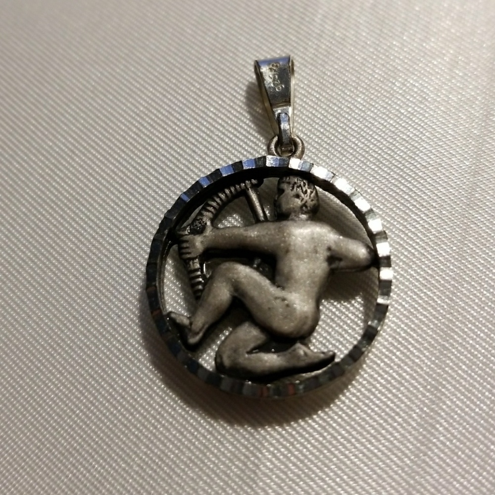 Silver Archer Hunter pendant - Picture 2 of 3